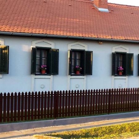Szentgyoergyvoelgy Vendeghaz Orseg Hotell Szentgyorgyvolgy Exteriör bild