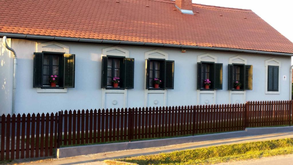 Szentgyoergyvoelgy Vendeghaz Orseg Hotell Szentgyorgyvolgy Exteriör bild